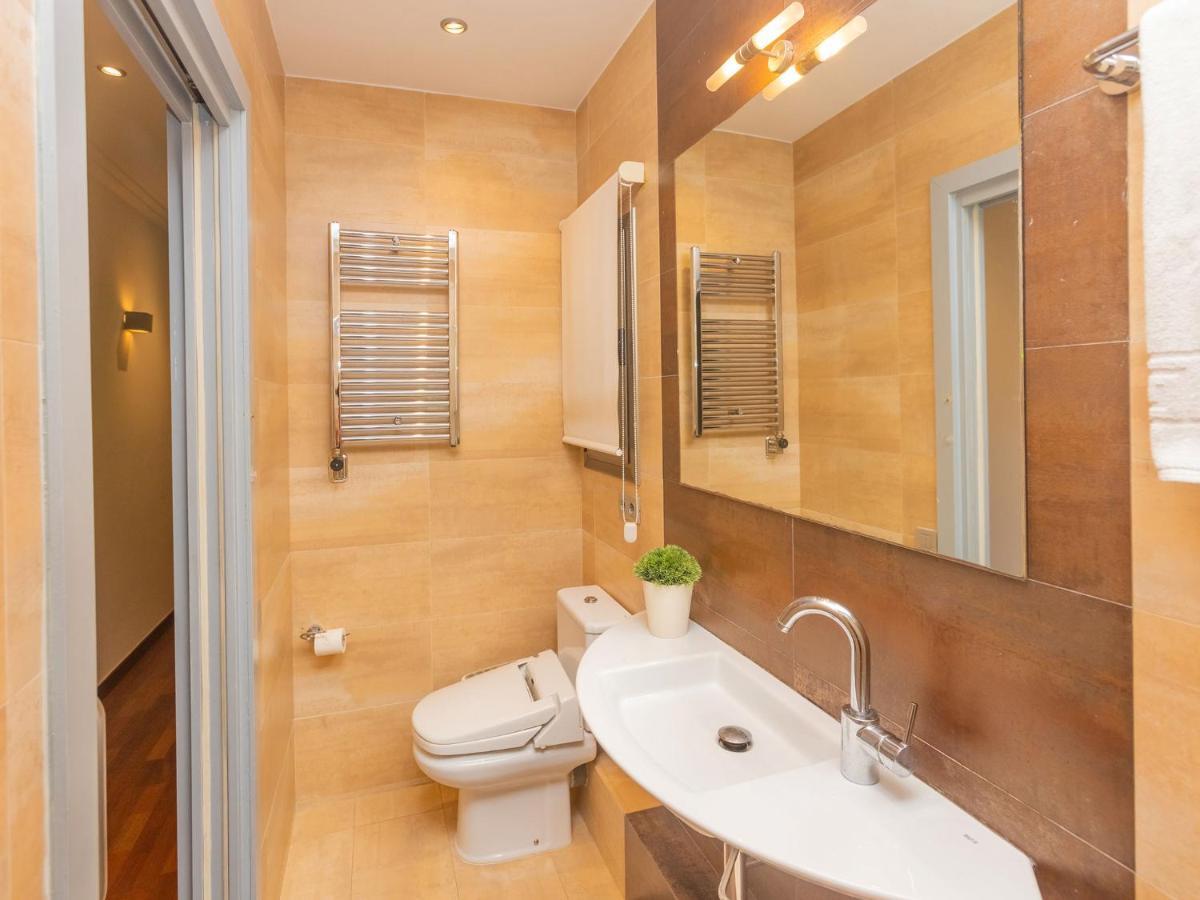 Apartment Centro- Passeig De Gracia - Casa Batllo By Interhome Barcelona Zewnętrze zdjęcie