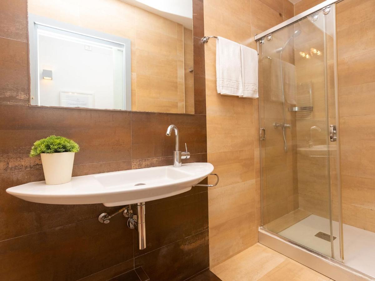 Apartment Centro- Passeig De Gracia - Casa Batllo By Interhome Barcelona Zewnętrze zdjęcie